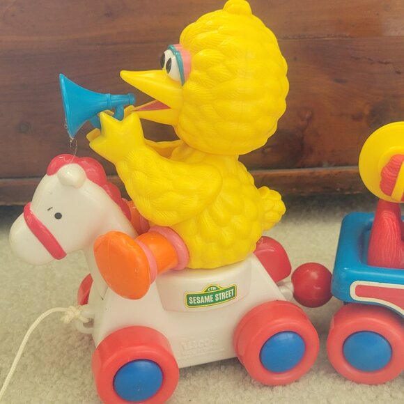 Vintage Sesame Street Big Bird Band Train Musical Pull Toy with Elmo and Ernie - Picture 3 of 12